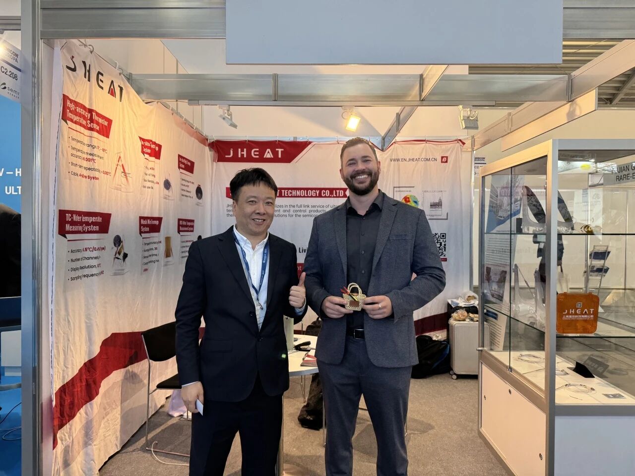 从“硬科技”到“软美学”：粤奇机械与徐行草编携手相聚慕尼黑！